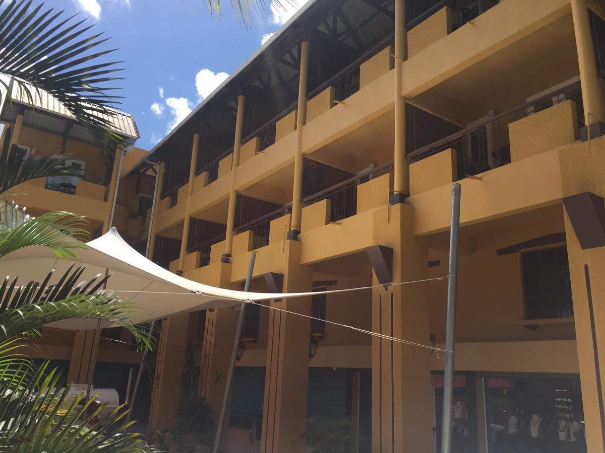 Ocean Lake Tourist Residence Grand Baie Exterior photo